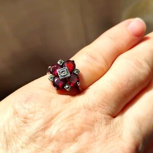Marcacite & Rubies 4 Lustrous Deep Red Stones 925 Size 6.5
